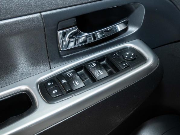 Jeep Cherokee IV (KK) с пробегом 2011 года, цена 1 288 000 рублей, 211000 км, внедорожник, Автокод Объявления