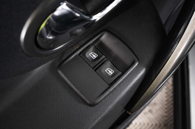 Renault Sandero II Рестайлинг с пробегом 2020 года, цена 1 619 000 рублей, 55893 км, хэтчбек, Автокод Объявления