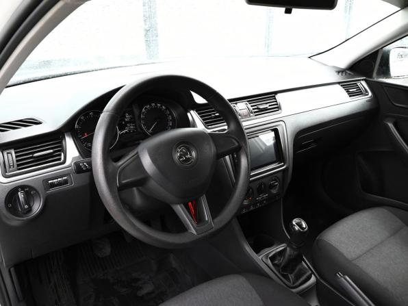 Skoda Rapid I Рестайлинг с пробегом 2017 года, цена 1 019 000 рублей, 203788 км, лифтбек, Автокод Объявления