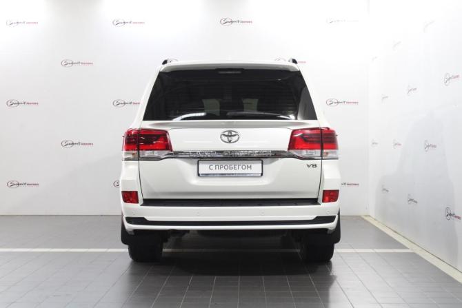 Toyota Land Cruiser 200 Series Рестайлинг 2 с пробегом 2019 года, цена 8 700 000 рублей, 102400 км, внедорожник, Автокод Объявления