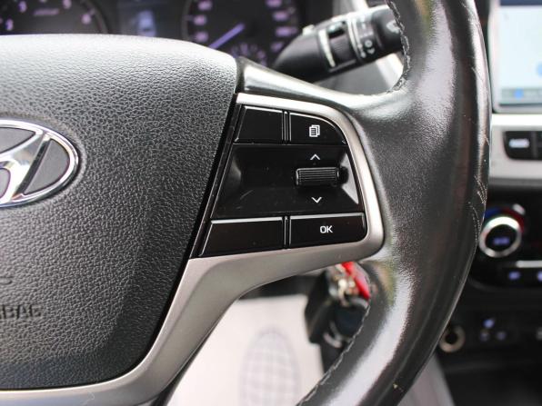 Hyundai Solaris II с пробегом 2018 года, цена 1 252 000 рублей, 120997 км, седан, Автокод Объявления