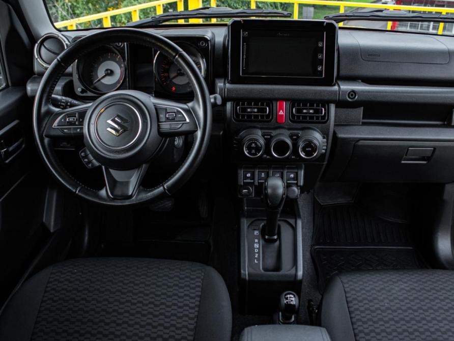 Suzuki Jimny IV Москва  - изображение 9