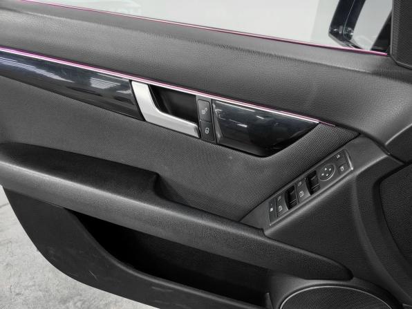 Mercedes-Benz C-Класс III (W204) Рестайлинг с пробегом 2011 года, цена 1 230 000 рублей, 247144 км, седан, Автокод Объявления