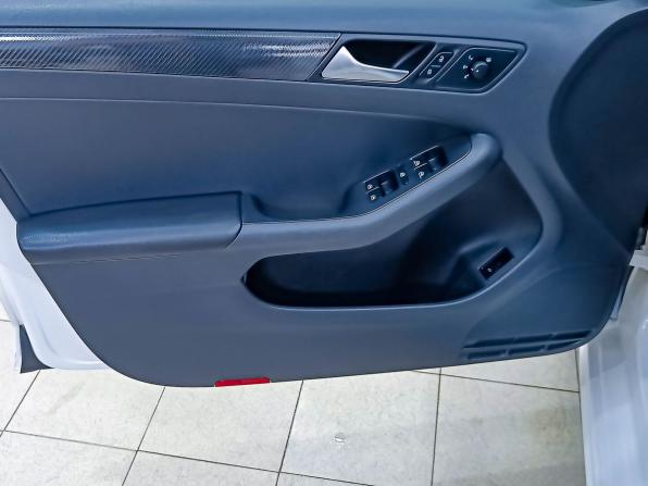 Volkswagen Jetta VI с пробегом 2013 года, цена 892 000 рублей, 145316 км, седан, Автокод Объявления