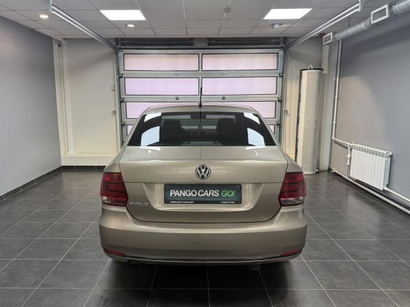 Volkswagen Polo V Рестайлинг с пробегом 2016 года, цена 950 000 рублей, 225000 км, седан, Автокод Объявления