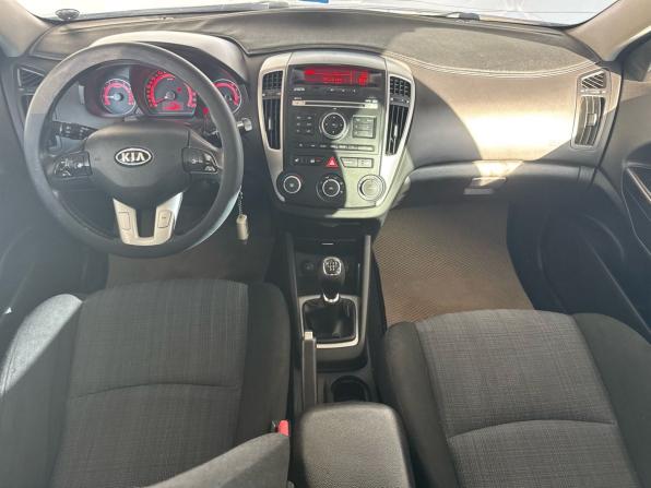Kia Ceed I Рестайлинг с пробегом 2011 года, цена 729 000 рублей, 235841 км, хэтчбек, Автокод Объявления