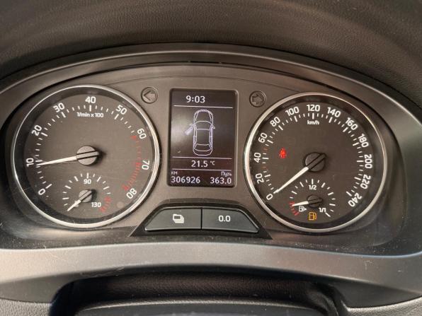 Skoda Rapid I с пробегом 2014 года, цена 549 000 рублей, 306926 км, лифтбек, Автокод Объявления