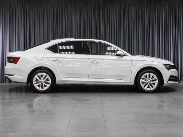 Skoda Superb III с пробегом 2015 года, цена 1 599 000 рублей, 177587 км, лифтбек, Автокод Объявления
