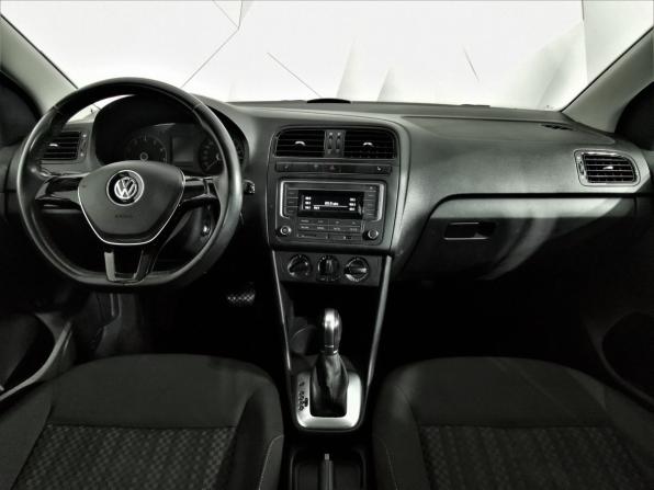 Volkswagen Polo V Рестайлинг с пробегом 2016 года, цена 935 150 рублей, 105354 км, седан, Автокод Объявления