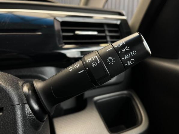 Honda Stepwgn V Рестайлинг с пробегом 2017 года, цена 2 307 000 рублей, 120875 км, минивэн, Автокод Объявления