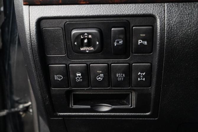 Toyota Land Cruiser 200 Series Рестайлинг 1 с пробегом 2014 года, цена 3 550 000 рублей, 208322 км, внедорожник, Автокод Объявления