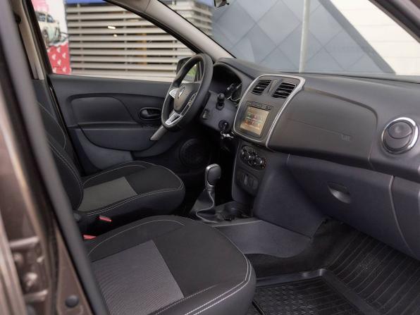 Renault Logan II Рестайлинг с пробегом 2022 года, цена 1 100 000 рублей, 112515 км, седан, Автокод Объявления