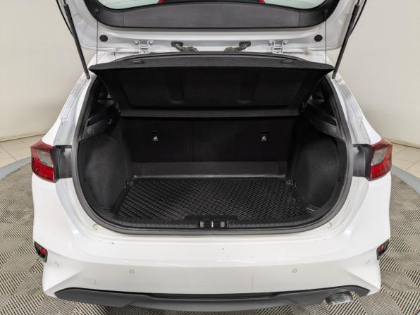 Kia Ceed III Рестайлинг с пробегом 2022 года, цена 2 149 000 рублей, 47000 км, хэтчбек, Автокод Объявления