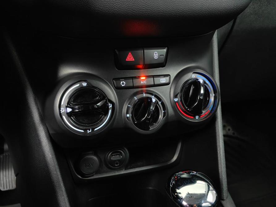 Peugeot 208 I Москва  - изображение 18