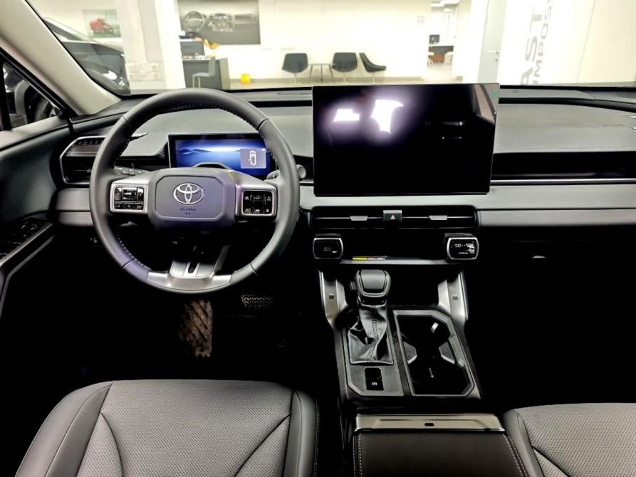 Toyota RAV4 VI (XA60) Москва  - изображение 8