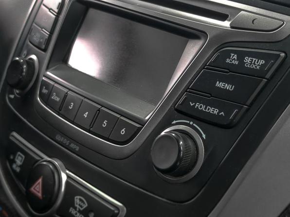 Hyundai Solaris I Рестайлинг с пробегом 2015 года, цена 949 900 рублей, 194000 км, седан, Автокод Объявления