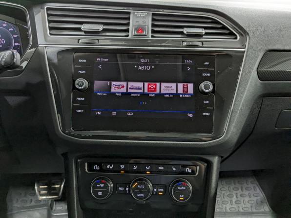 Volkswagen Tiguan II с пробегом 2019 года, цена 2 490 000 рублей, 80700 км, внедорожник, Автокод Объявления