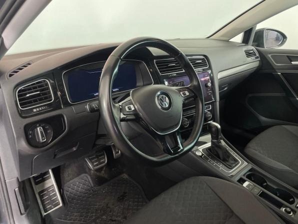Volkswagen Golf VII Рестайлинг с пробегом 2018 года, цена 1 527 000 рублей, 144437 км, универсал, Автокод Объявления
