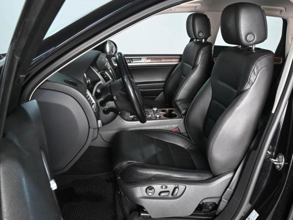 Volkswagen Touareg II Рестайлинг с пробегом 2015 года, цена 3 319 000 рублей, 121484 км, внедорожник, Автокод Объявления