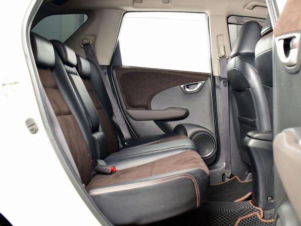 Honda Fit Shuttle I с пробегом 2013 года, цена 949 995 рублей, 256520 км, универсал, Автокод Объявления