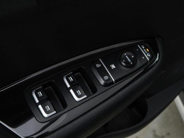 Kia Optima IV Рестайлинг с пробегом 2018 года, цена 2 119 050 рублей, 137607 км, седан, Автокод Объявления