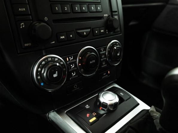 Land Rover Freelander II Рестайлинг с пробегом 2011 года, цена 890 000 рублей, 280761 км, внедорожник, Автокод Объявления