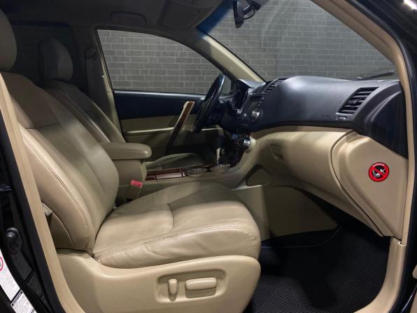 Toyota Highlander II (XU40) Рестайлинг с пробегом 2011 года, цена 1 950 000 рублей, 190410 км, внедорожник, Автокод Объявления