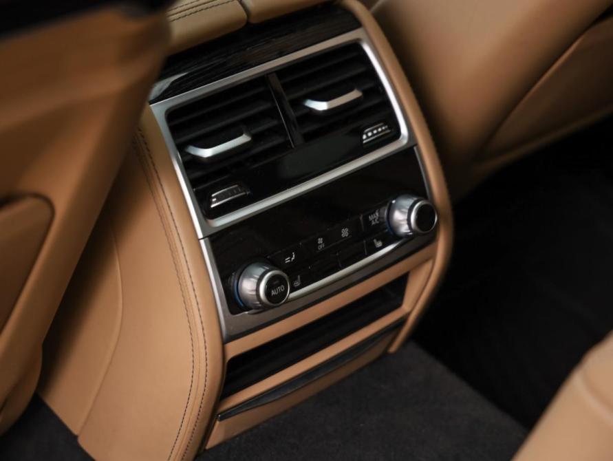 BMW 7 серии VI (G11/G12) Рестайлинг Санкт-Петербург  - изображение 26