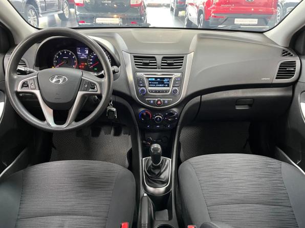 Hyundai Solaris I Рестайлинг с пробегом 2016 года, цена 788 000 рублей, 198800 км, седан, Автокод Объявления