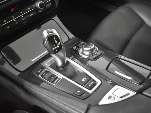 BMW 5 серии VI (F10/F11/F07) Рестайлинг с пробегом 2013 года, цена 1 263 100 рублей, 274856 км, седан, Автокод Объявления