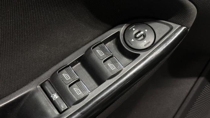 Ford Focus III с пробегом 2012 года, цена 800 000 рублей, 269900 км, универсал, Автокод Объявления