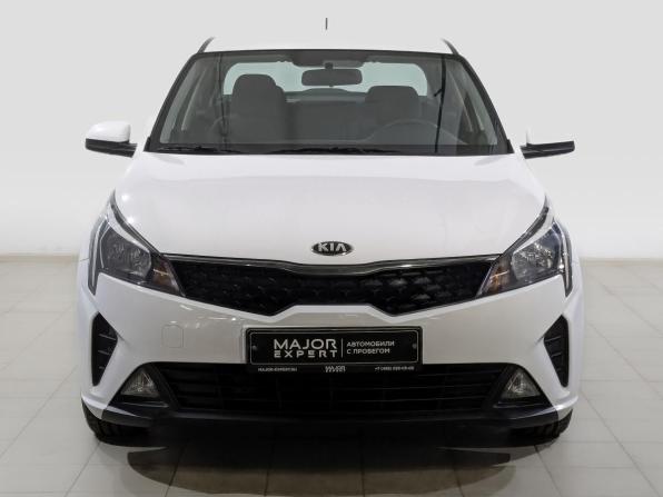 Kia Rio IV Рестайлинг с пробегом 2021 года, цена 1 690 000 рублей, 35810 км, седан, Автокод Объявления