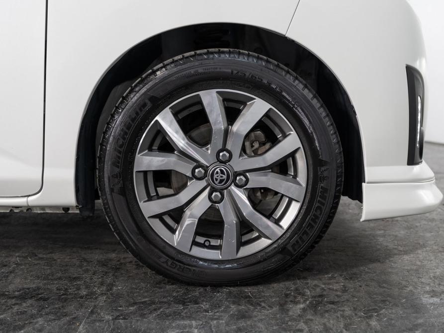 Toyota Roomy I Иркутск  - изображение 19