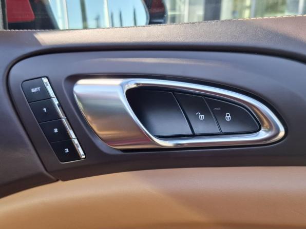 Porsche Cayenne II (958) с пробегом 2013 года, цена 2 700 000 рублей, 181000 км, внедорожник, Автокод Объявления