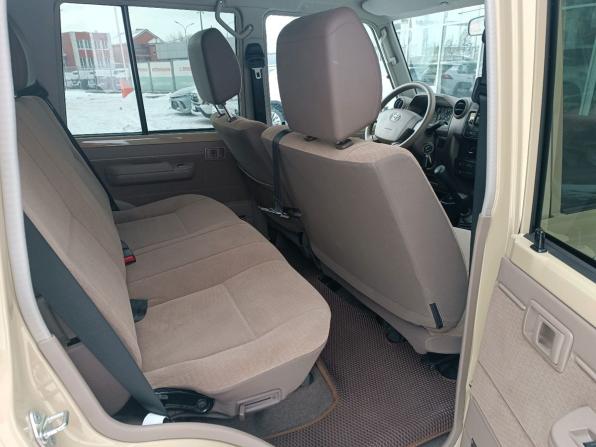 Toyota Land Cruiser 70 Series Рестайлинг 1 с пробегом 2021 года, цена 7 990 000 рублей, 21226 км, внедорожник, Автокод Объявления