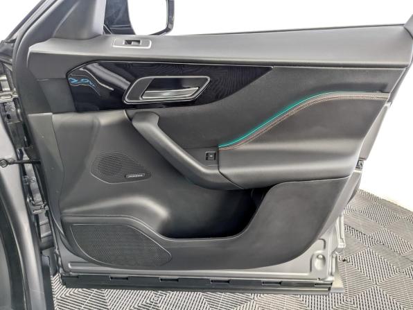 Jaguar F-Pace I с пробегом 2020 года, цена 3 720 000 рублей, 70693 км, внедорожник, Автокод Объявления
