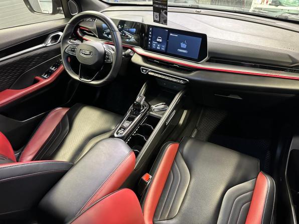 Geely Coolray I Рестайлинг с пробегом 2023 года, цена 1 937 000 рублей, 34425 км, внедорожник, Автокод Объявления