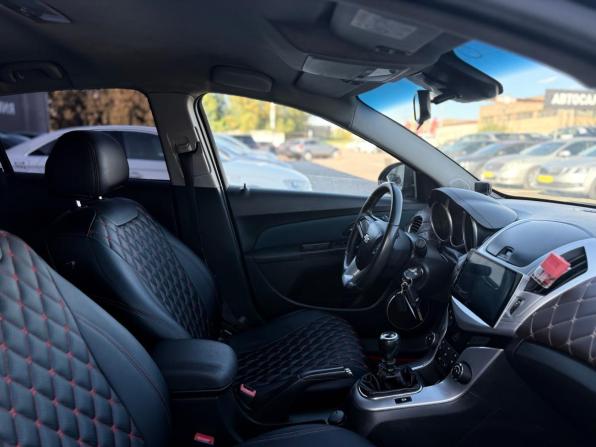 Chevrolet Cruze I Рестайлинг с пробегом 2014 года, цена 620 000 рублей, 291311 км, хэтчбек, Автокод Объявления
