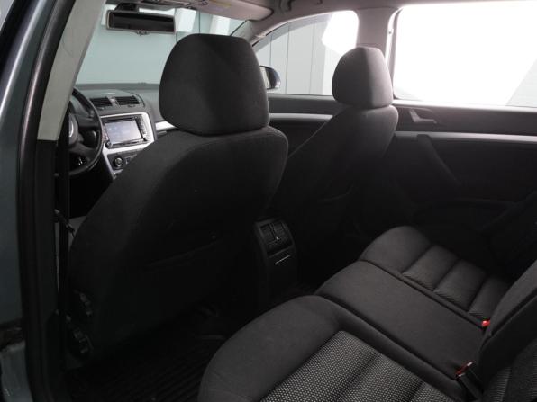 Skoda Octavia II (A5) Рестайлинг с пробегом 2012 года, цена 1 272 000 рублей, 303305 км, универсал, Автокод Объявления