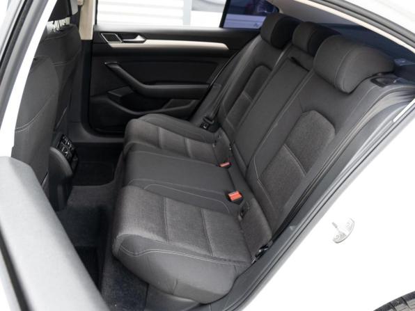 Volkswagen Passat B8 с пробегом 2015 года, цена 1 670 000 рублей, 195770 км, седан, Автокод Объявления