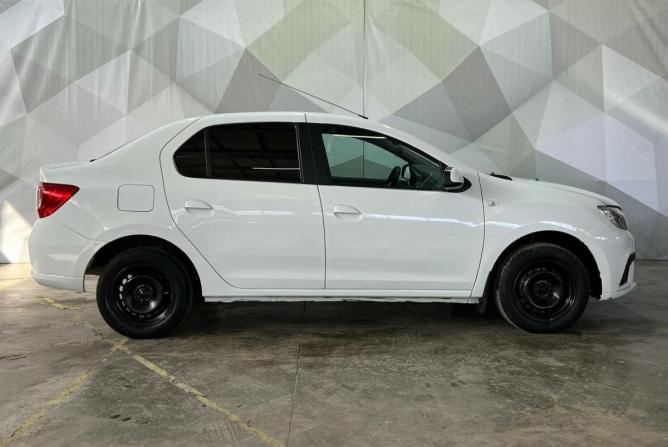 Renault Logan II Рестайлинг с пробегом 2021 года, цена 720 000 рублей, 120552 км, седан, Автокод Объявления
