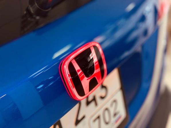 Honda HR-V II с пробегом 2018 года, цена 1 790 000 рублей, 112000 км, внедорожник, Автокод Объявления