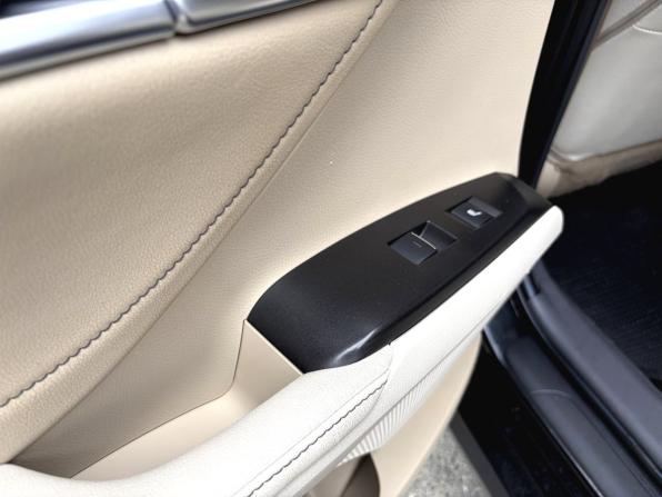 Toyota Camry VIII (XV70) Рестайлинг с пробегом 2021 года, цена 2 950 000 рублей, 116939 км, седан, Автокод Объявления