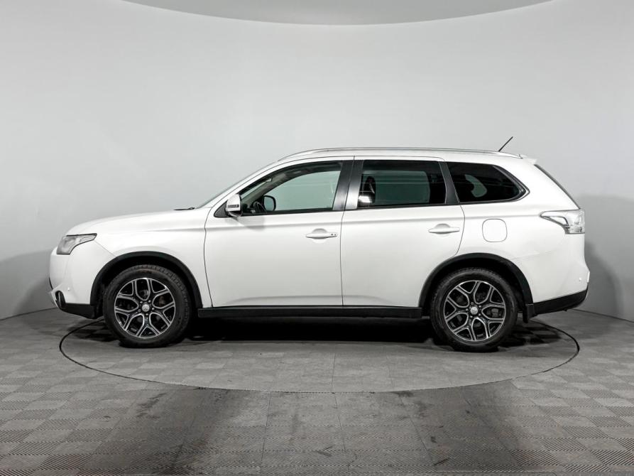 Mitsubishi Outlander III Рестайлинг Санкт-Петербург  - изображение 8