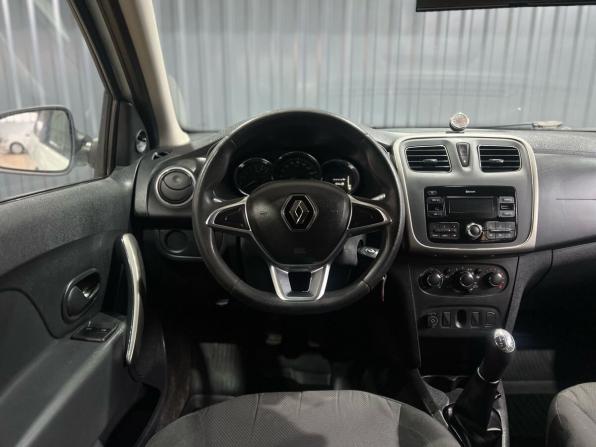 Renault Logan II Рестайлинг с пробегом 2019 года, цена 789 900 рублей, 125116 км, седан, Автокод Объявления