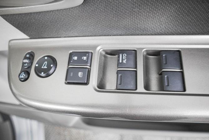Honda Stepwgn V с пробегом 2016 года, цена 1 809 000 рублей, 120000 км, минивэн, Автокод Объявления