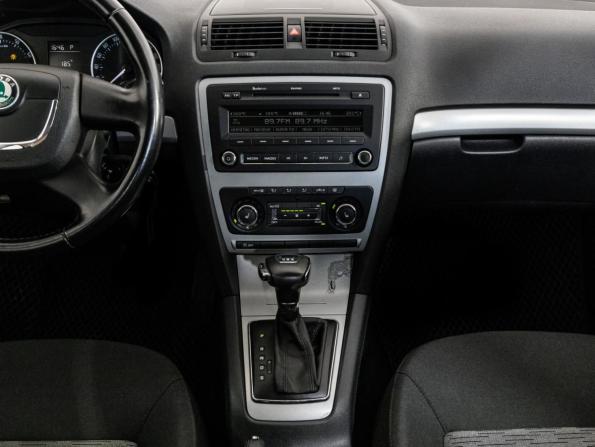 Skoda Octavia II (A5) Рестайлинг с пробегом 2012 года, цена 649 000 рублей, 134929 км, лифтбек, Автокод Объявления