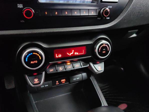 Kia Rio IV с пробегом 2019 года, цена 1 349 000 рублей, 145231 км, седан, Автокод Объявления