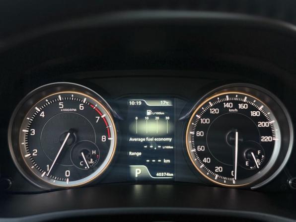 Suzuki Ertiga II с пробегом 2022 года, цена 1 699 000 рублей, 40374 км, компактвэн, Автокод Объявления