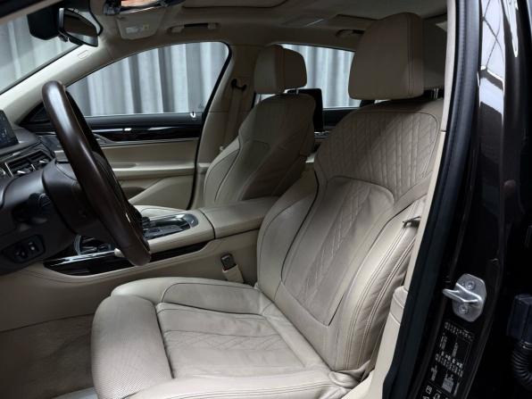 BMW 7 серии VI (G11/G12) с пробегом 2015 года, цена 2 999 000 рублей, 187631 км, седан, Автокод Объявления